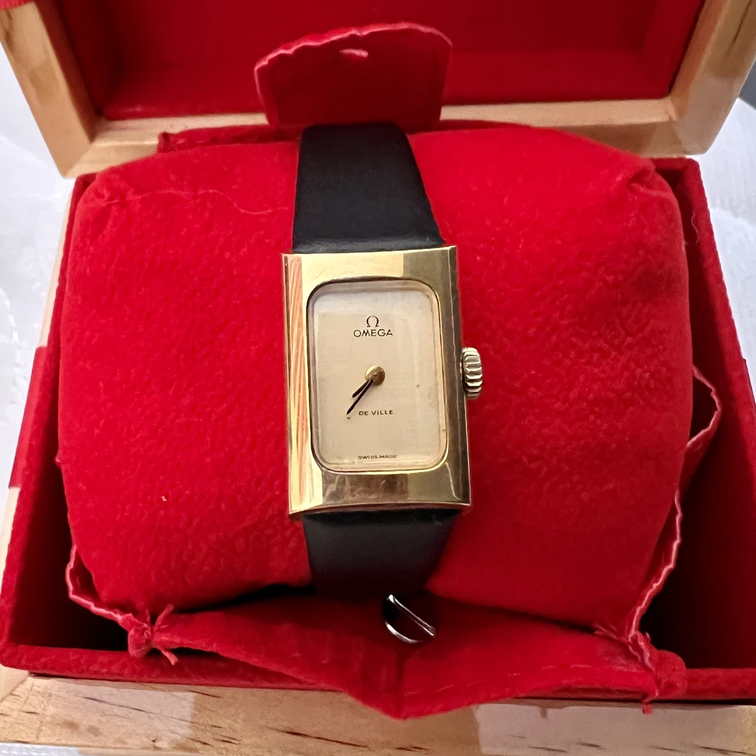 95新 Omega/欧米茄 欧米茄/碟飞/手动机械/17.5×25mm/女士单表