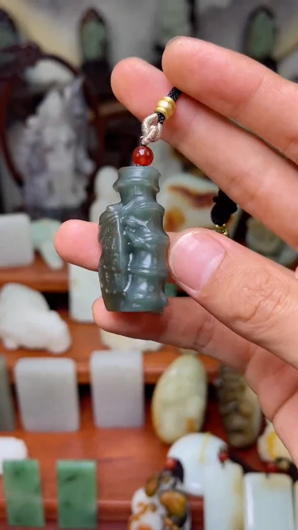 【闪购商品】和田玉吊坠未镶嵌 95