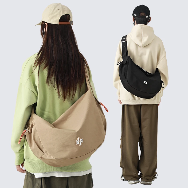 花少同款原创运动斜挎包男潮牌旅行包单肩饺子包女通勤背包单肩包