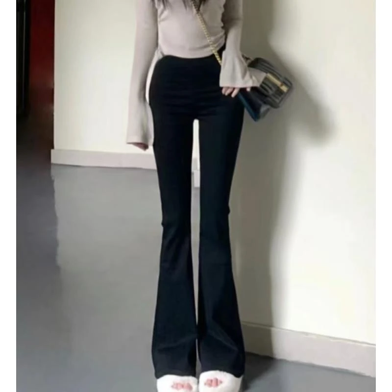 8245号纯色百搭薄绒显瘦竖条喇叭裤（预）