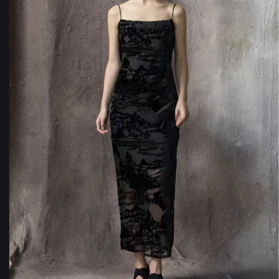 2765号#2869秋植绒提花山水画固定细肩带后下摆开叉吊带裙 带里衬