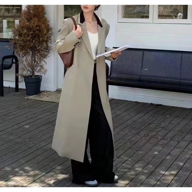 2968号55535#秋垫肩时尚撞色领双口袋长款风衣外套