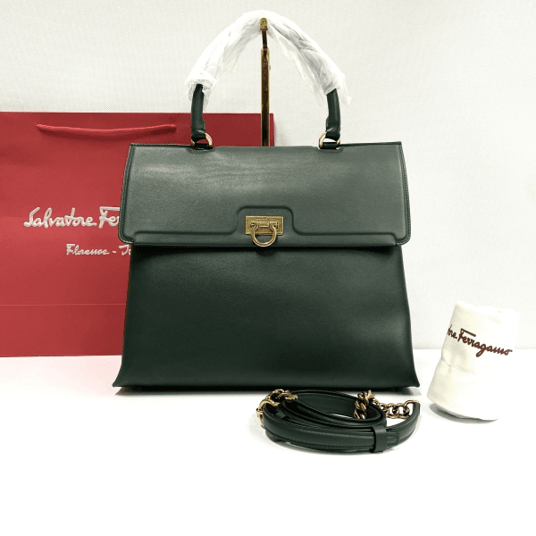 妃鱼/菲拉格慕/95新/箱包/市场价18000/240721RN0033