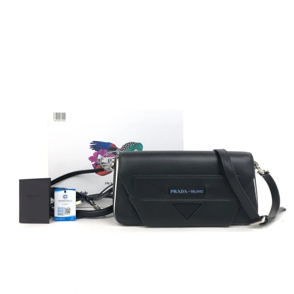 妃鱼/普拉达/95新/包包/市场价22000/241102XZ0026