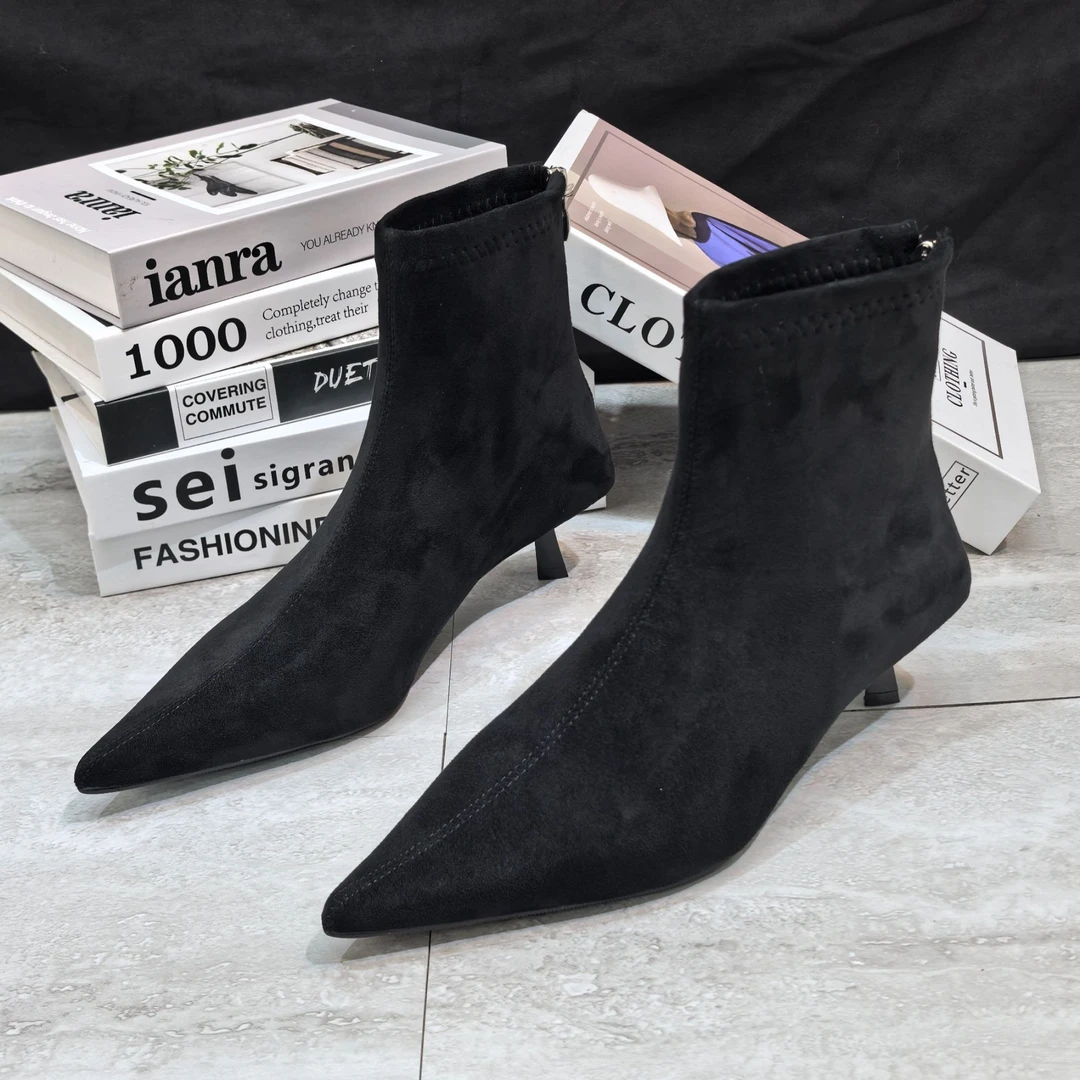 韩版细跟瘦瘦靴女秋冬新款复古尖头绒面短靴网红弹力靴