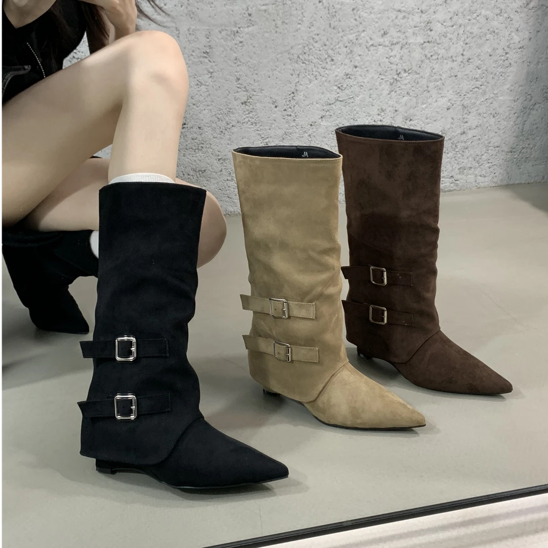 尖头靴子女坡跟长靴2024年秋冬季新款法式复古中筒靴不过膝裤管靴
