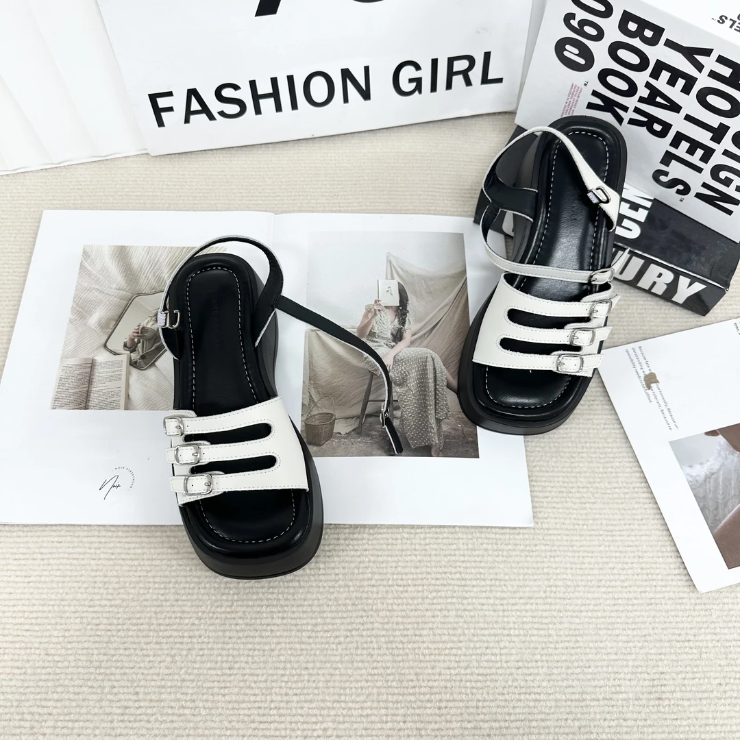 2024夏季新款时尚百搭凉鞋/DDW/3827（外1）