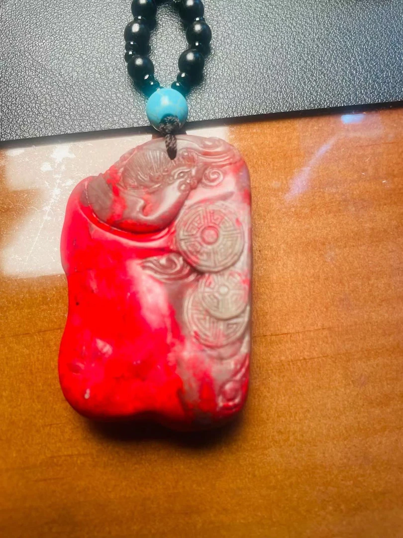 昌化鸡血石挂件漂亮