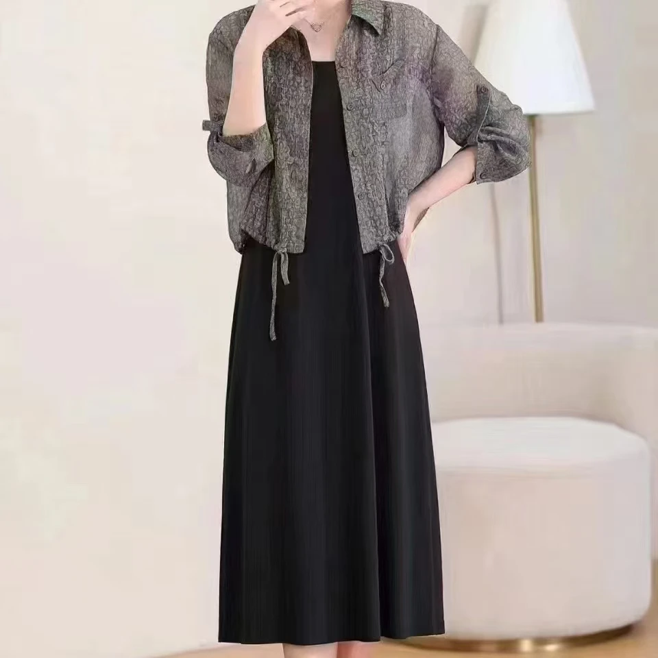 B02#早秋新款时尚短款连衣裙套装遮肉减龄宽松版长款黑裙