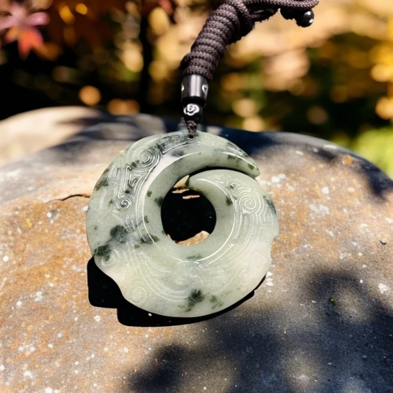 独山玉男女款仿古双面雕刻天然玉石挂件A297：51×9mm