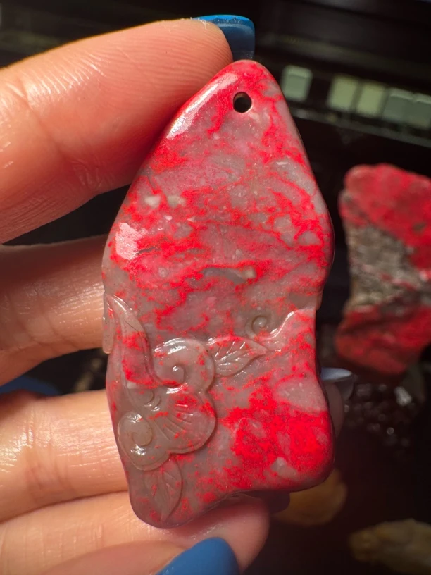昌化软底鸡血石挂件，福在眼前
