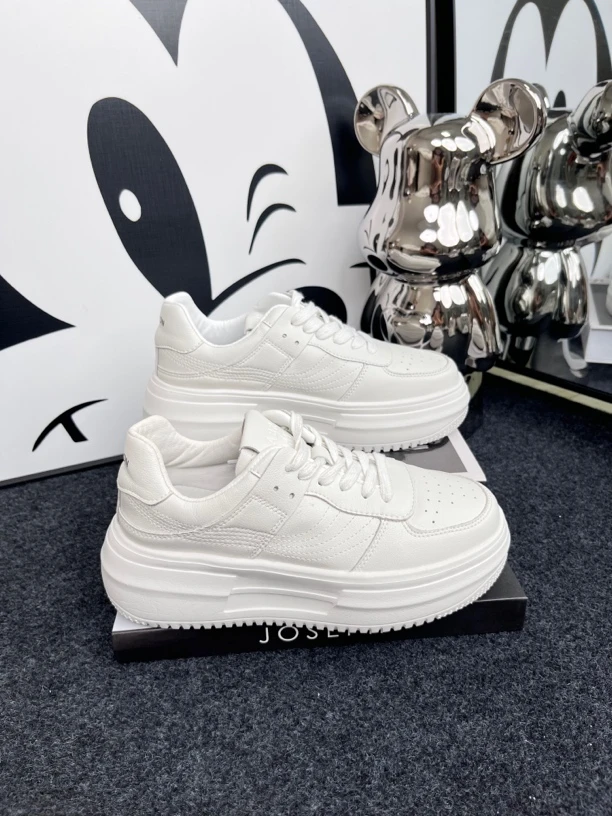 小白鞋女夏季2024新款韩版百搭厚底增高板鞋