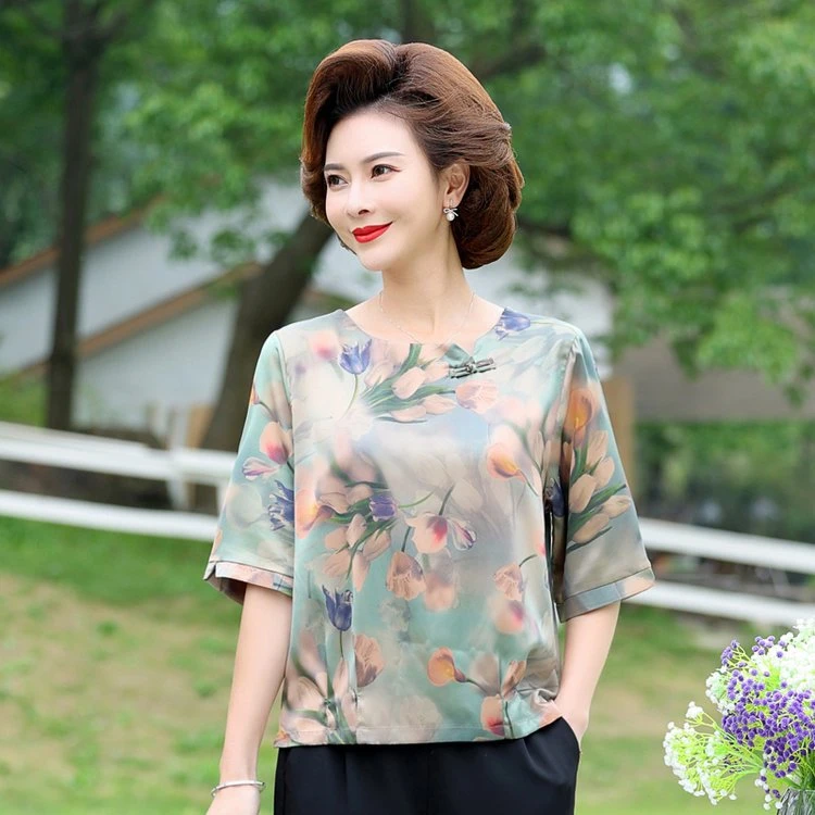 妈妈夏装衬衫新款中老年女装夏季洋气打底衫包括小衫上衣中袖套装