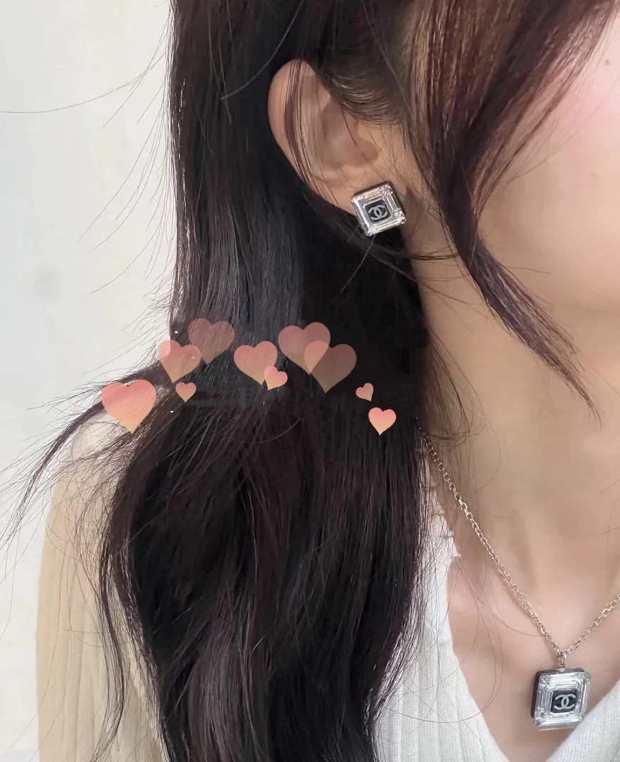 95新 Chanel/香奈儿 chanel 方糖耳钉 9075267