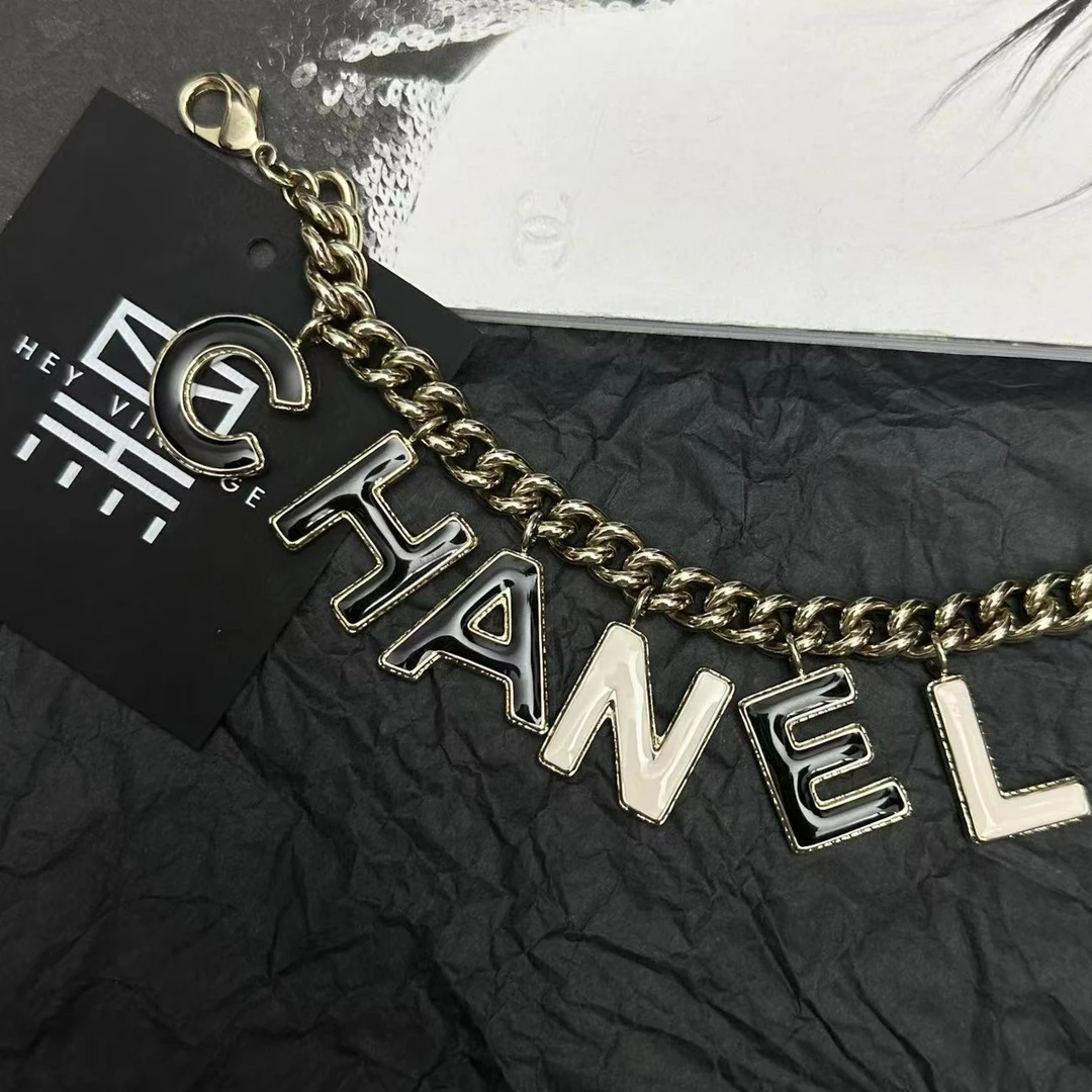 95新  CHANEL 珐琅字母logo手链 4621247