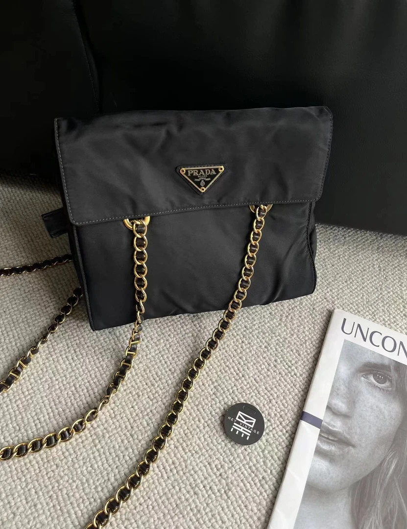 95新 Prada/普拉达 prada 普拉达黑色降落伞25包  8929988