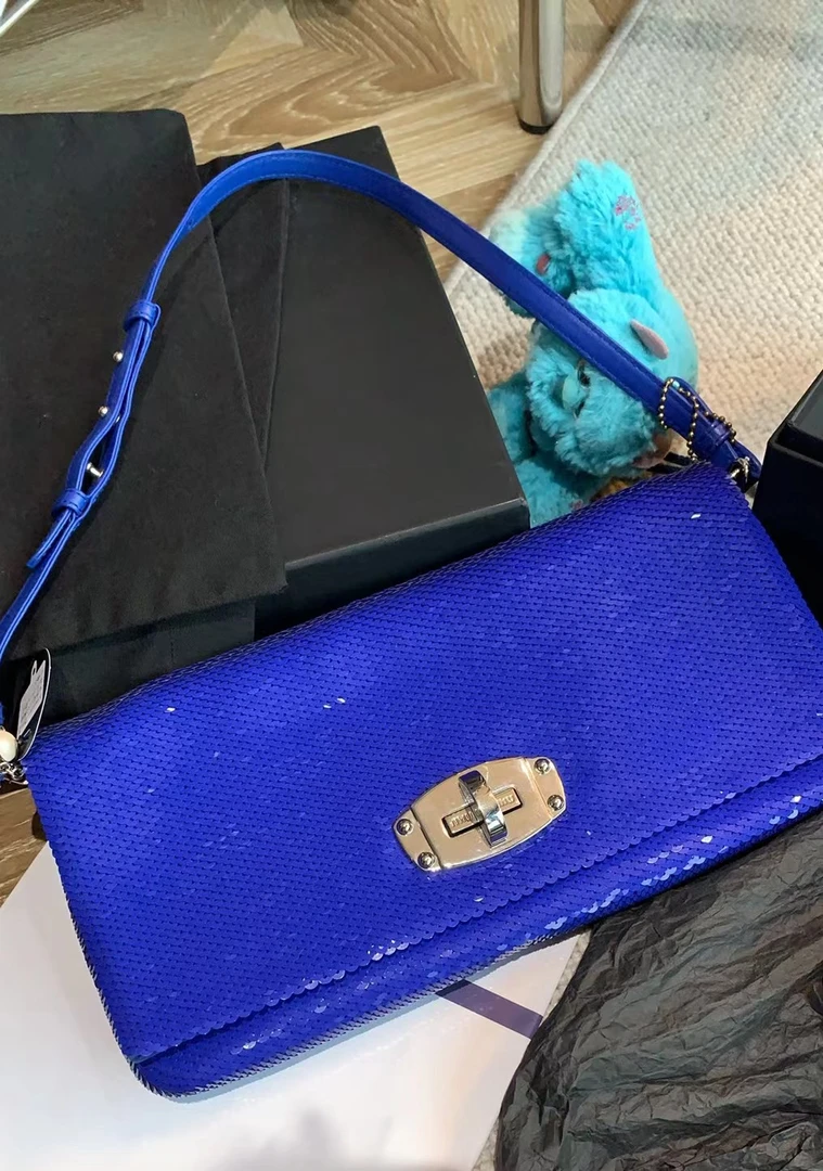 95新  miumiu 亮片蓝紫色钻石珍珠链条包 28cm 8246377