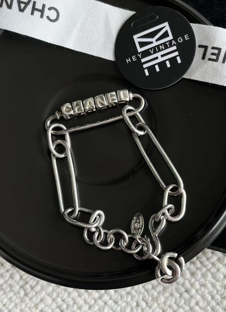 95新  黑黑中古/Chanel 字母别针骰子手链 8294869