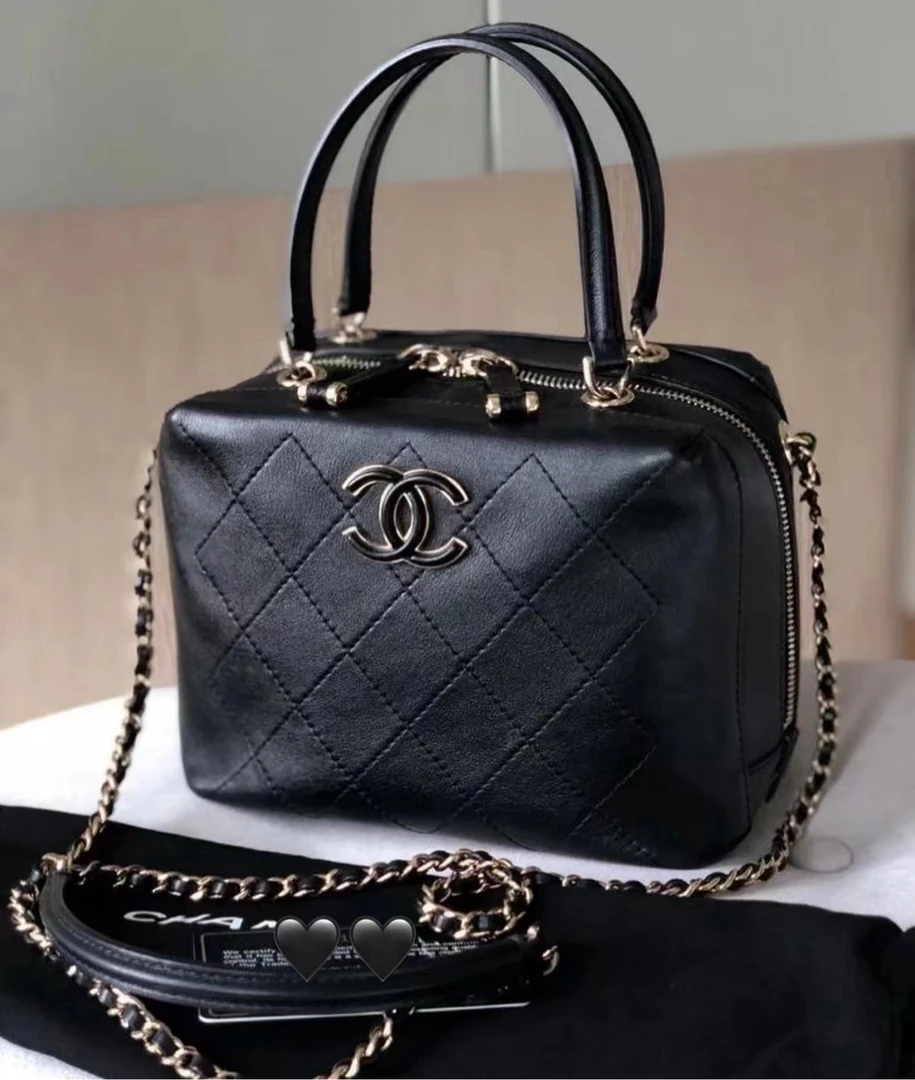 95新 Chanel/香奈儿 黑金皮质双c扣保龄球包 20cm 9277549