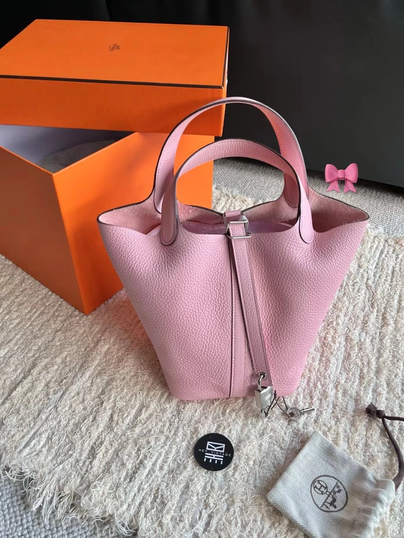 全新未使用 Hermes/爱马仕 樱花粉银扣菜篮子包 9191299