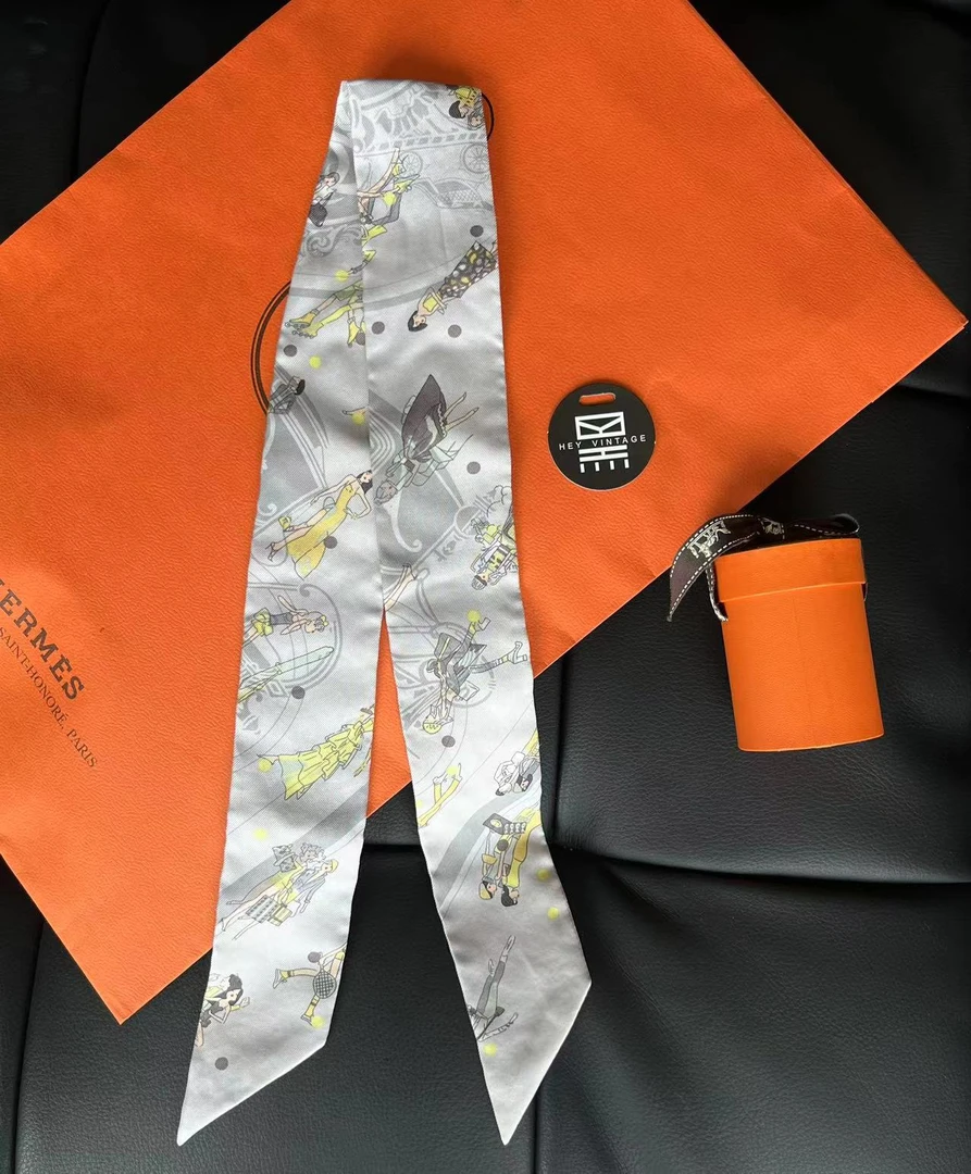 全新未使用 LouisVuitton/路易威登  灰色丝巾twilly  8972574