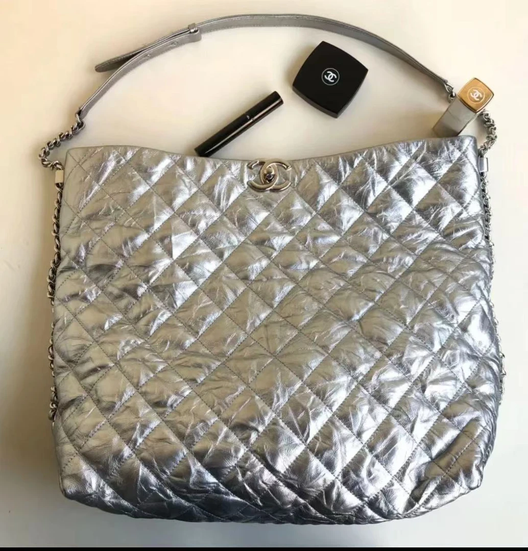 95新 Chanel/香奈儿 大号 银色嬉皮士滚边机场包 48cm 9109306