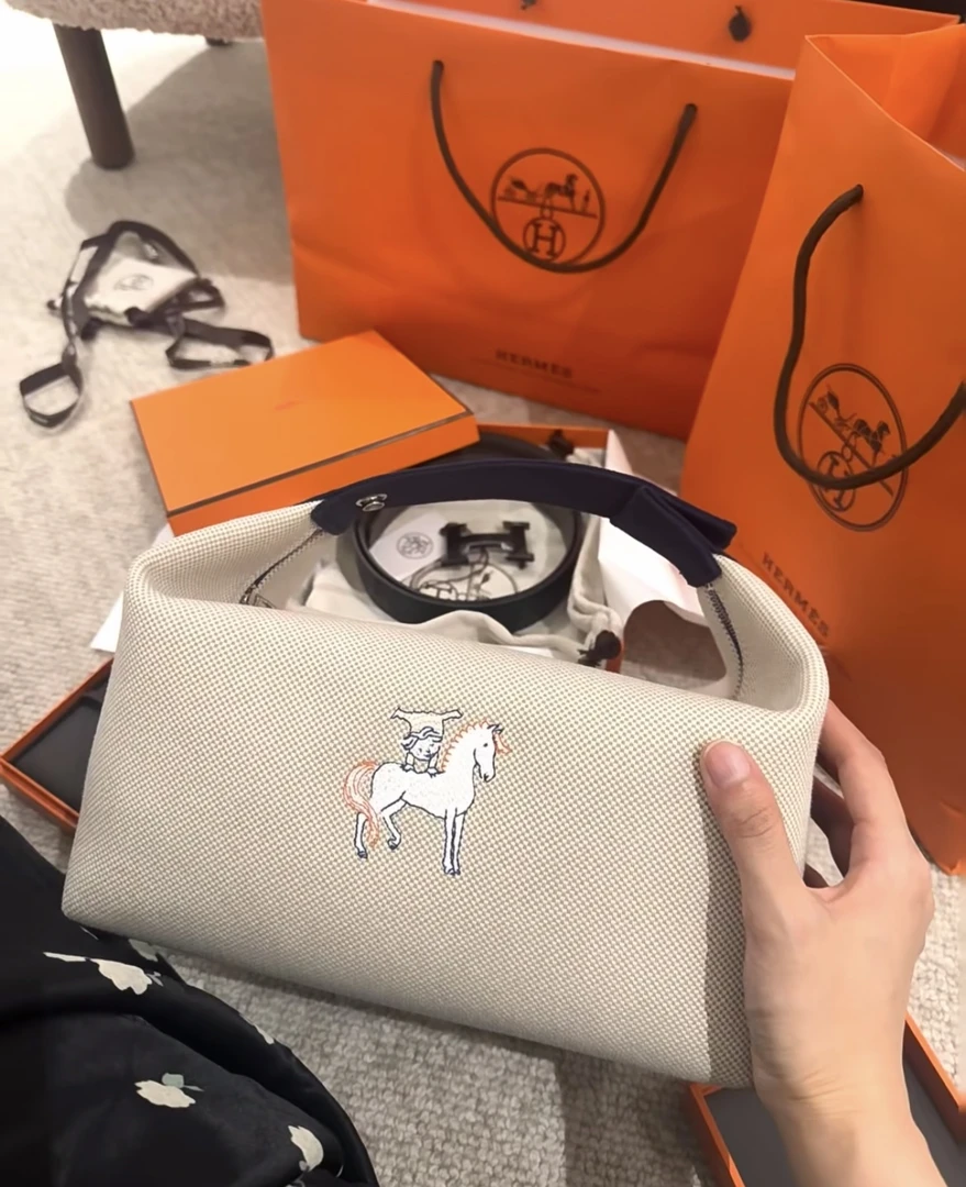 全新未使用 Hermes/爱马仕 爱马仕饭盒包  25cm  9104403