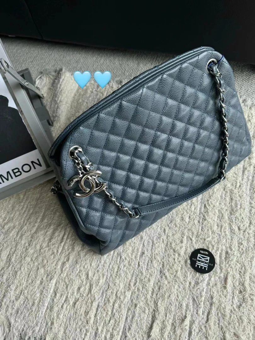 95新 Chanel/香奈儿 蓝色鱼子酱贝壳保龄球包 34cm 9393929