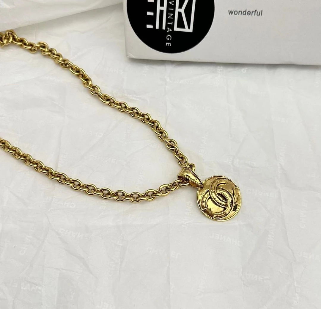 全新未使用  黑黑中古/ Chanel 中古 双c 毛衣链 2384156