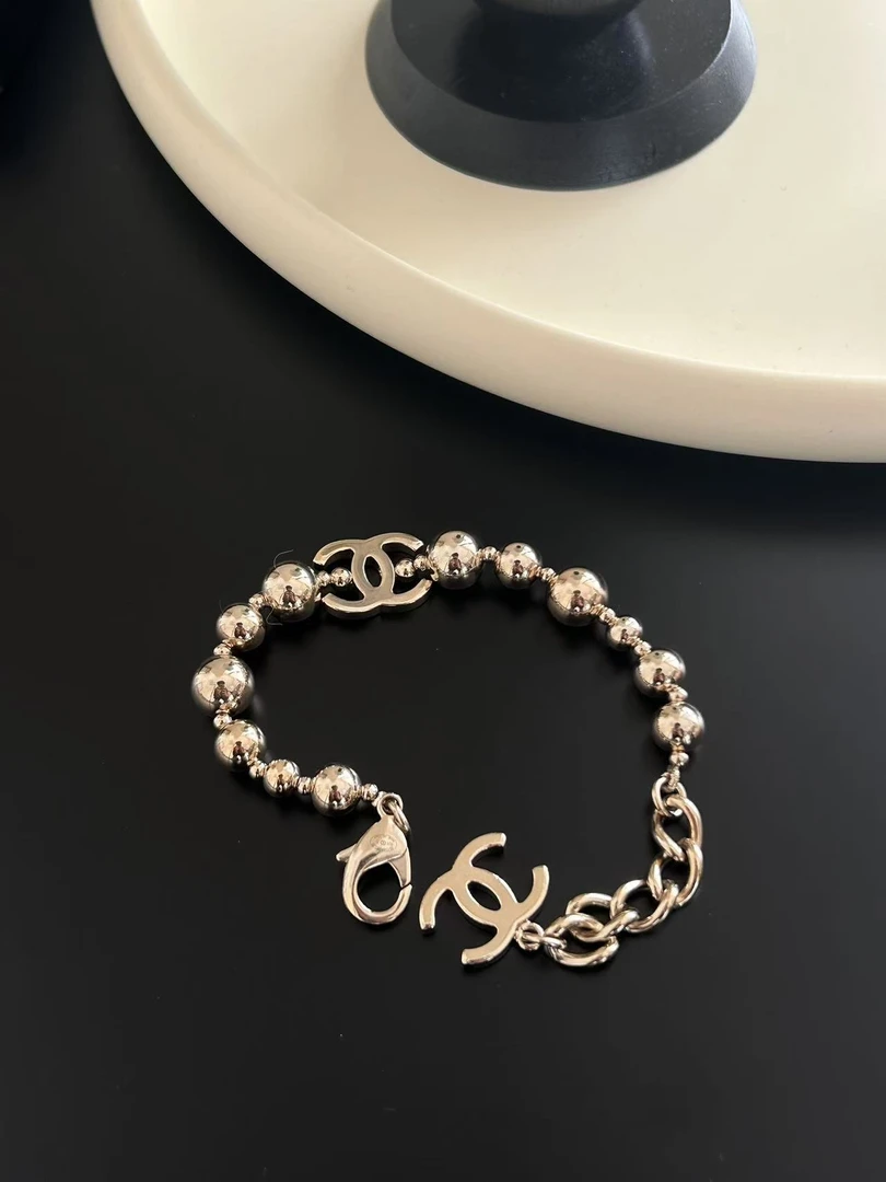 95新 Chanel/香奈儿 21b 金珠手链   10877132