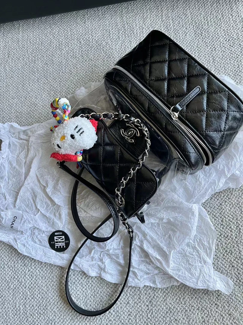 95新 Chanel/香奈儿 黑银pvc双肩包 22cm 9114474