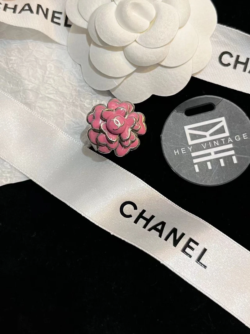 95新 Chanel/香奈儿 粉色珐琅山茶花戒指 12码 8613024
