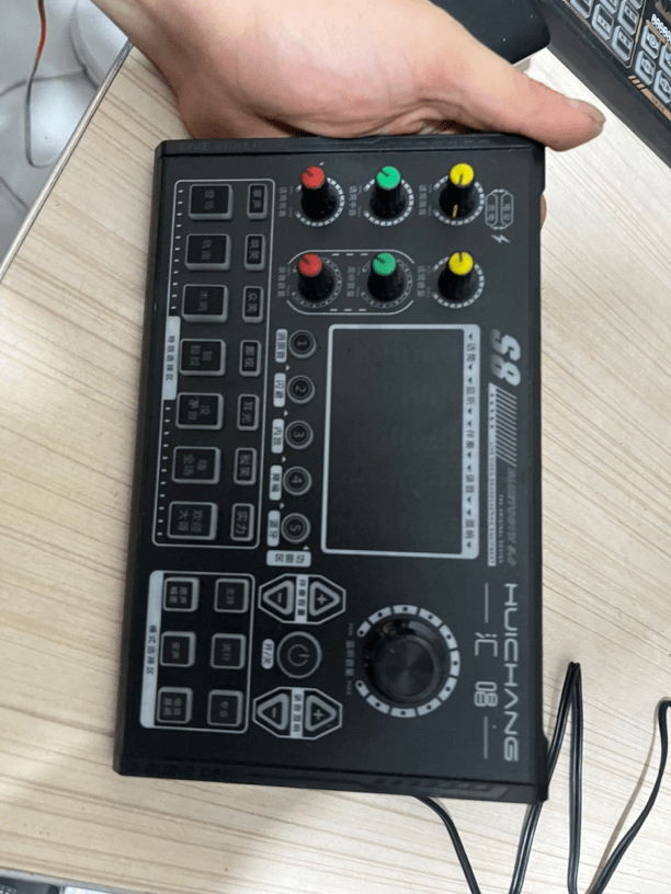 9新  二手 s8声卡 成色如图