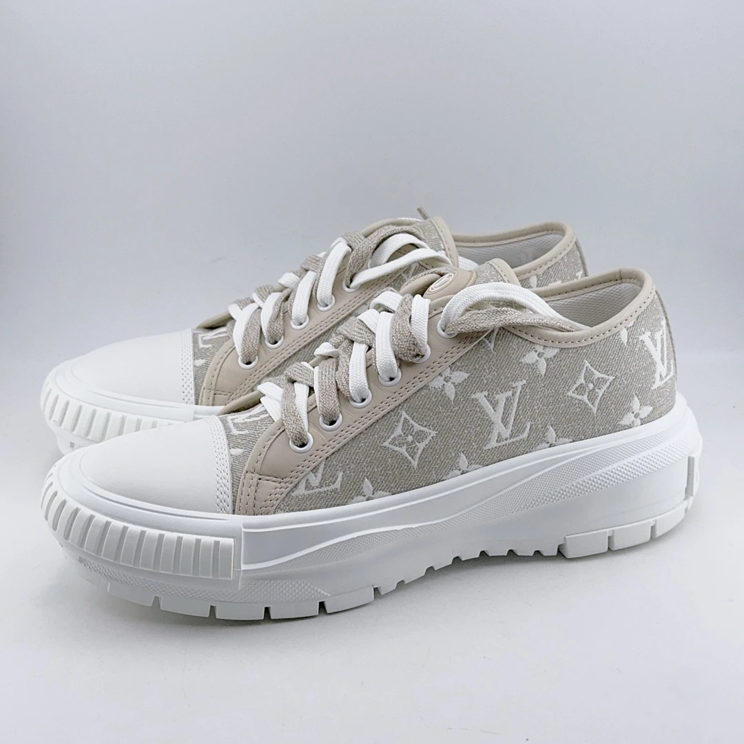38.5码/未使用/LV/路易威登 灰色满印squad运动板鞋
