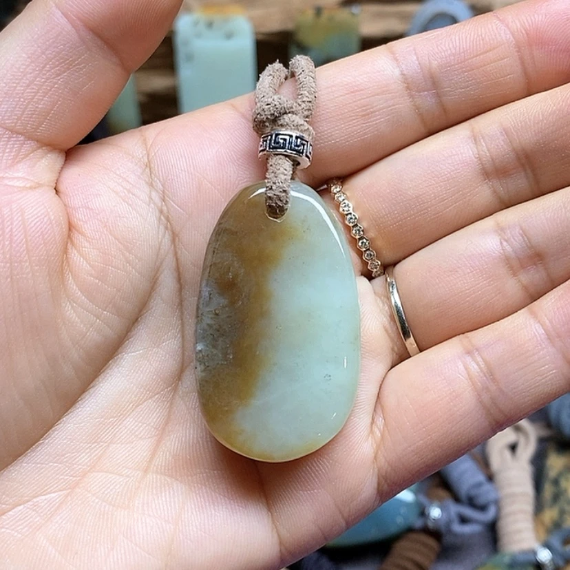 【闪购商品】岫岩老玉（透闪石质玉）挂件未镶嵌樱*