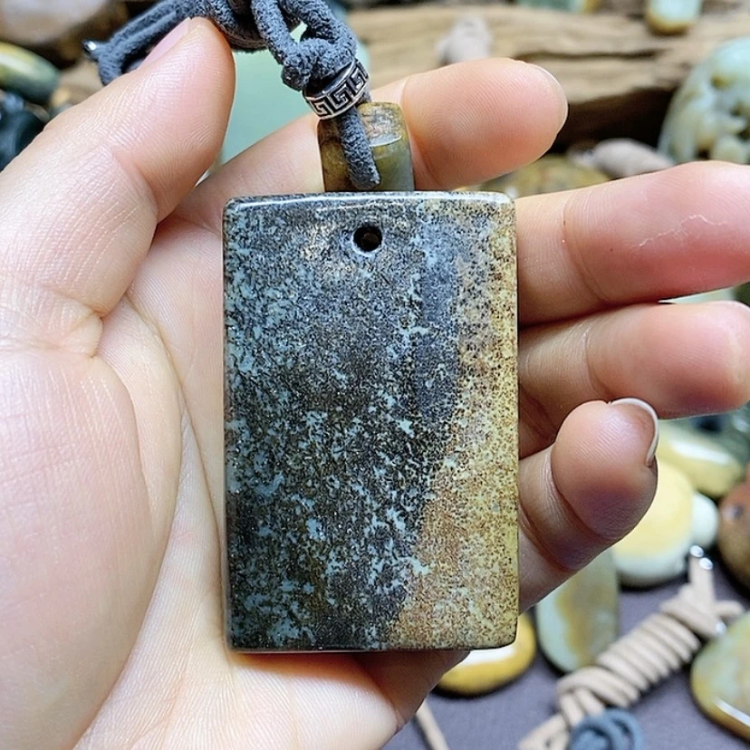 【闪购商品】岫岩河磨玉（透闪石质玉）挂件未镶嵌风*断