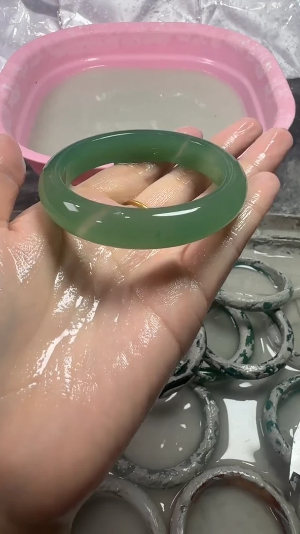 【闪购商品】石英质玉手镯未镶嵌125