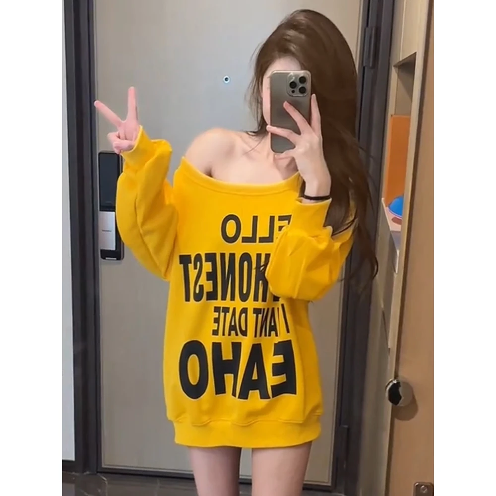 美式辣妹字母斜肩长袖套头卫衣女秋冬新款设计感宽松显瘦露肩上衣