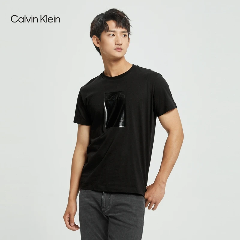CK Jeans春季男士休闲简约纯棉圆领胶印LOGO短袖透气T恤J319955