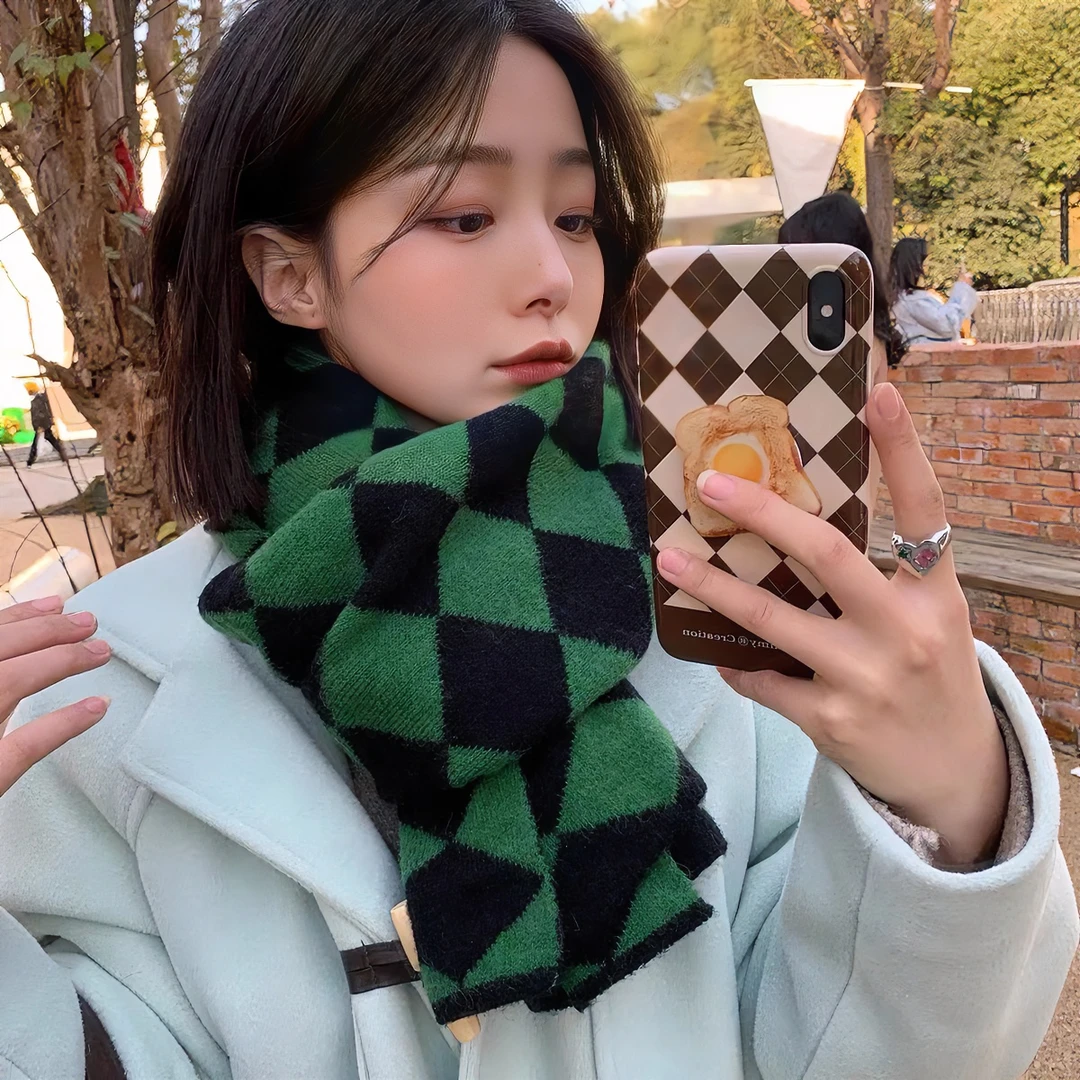 秋冬季菱形格子围巾女冬季日系百搭学生加厚保暖格子针织短款围脖