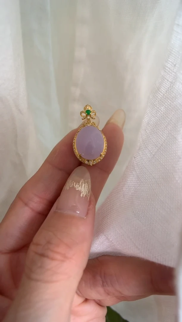 【闪购商品】翡翠颈饰18K金镶嵌中国好珍宝蛋面