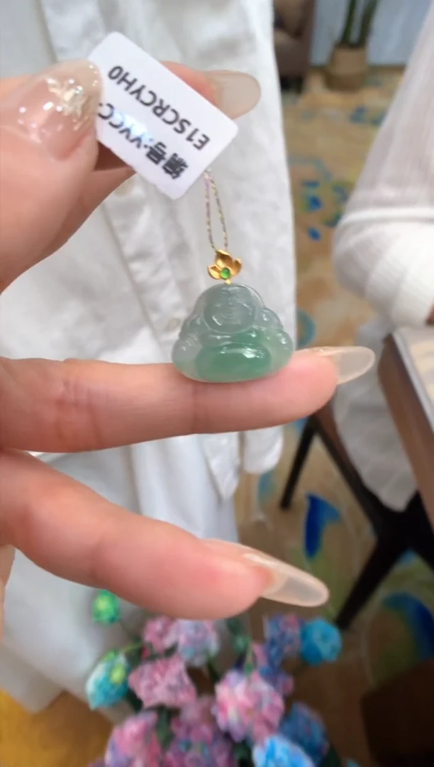【闪购商品】翡翠颈饰18K金镶嵌佛