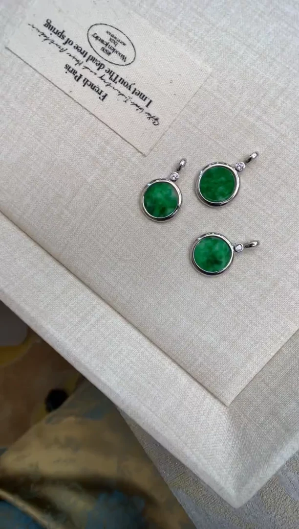 【闪购商品】翡翠颈饰银S925镶嵌无事牌 多样性发（1件）