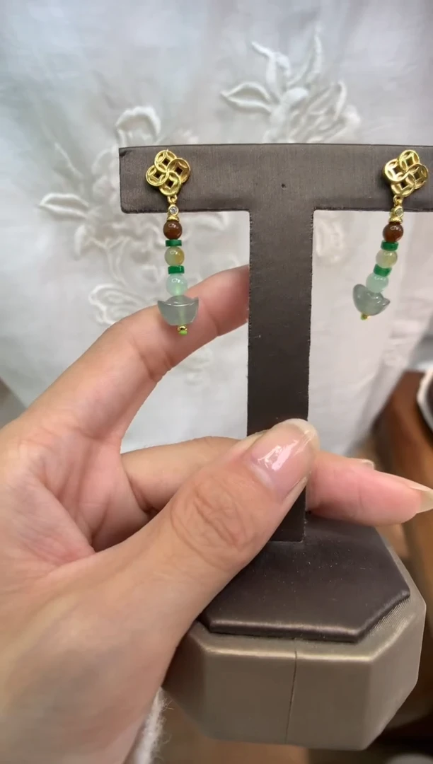 【闪购商品】翡翠耳坠银S925镶嵌耳坠 多样性发（1件）