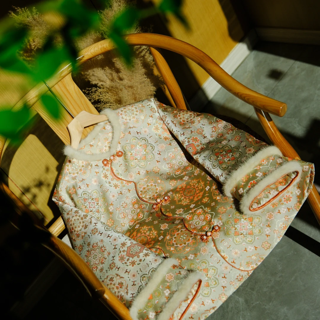 【春信】100桑蚕丝五重纬宋锦新中式国风羽绒服 24W0406