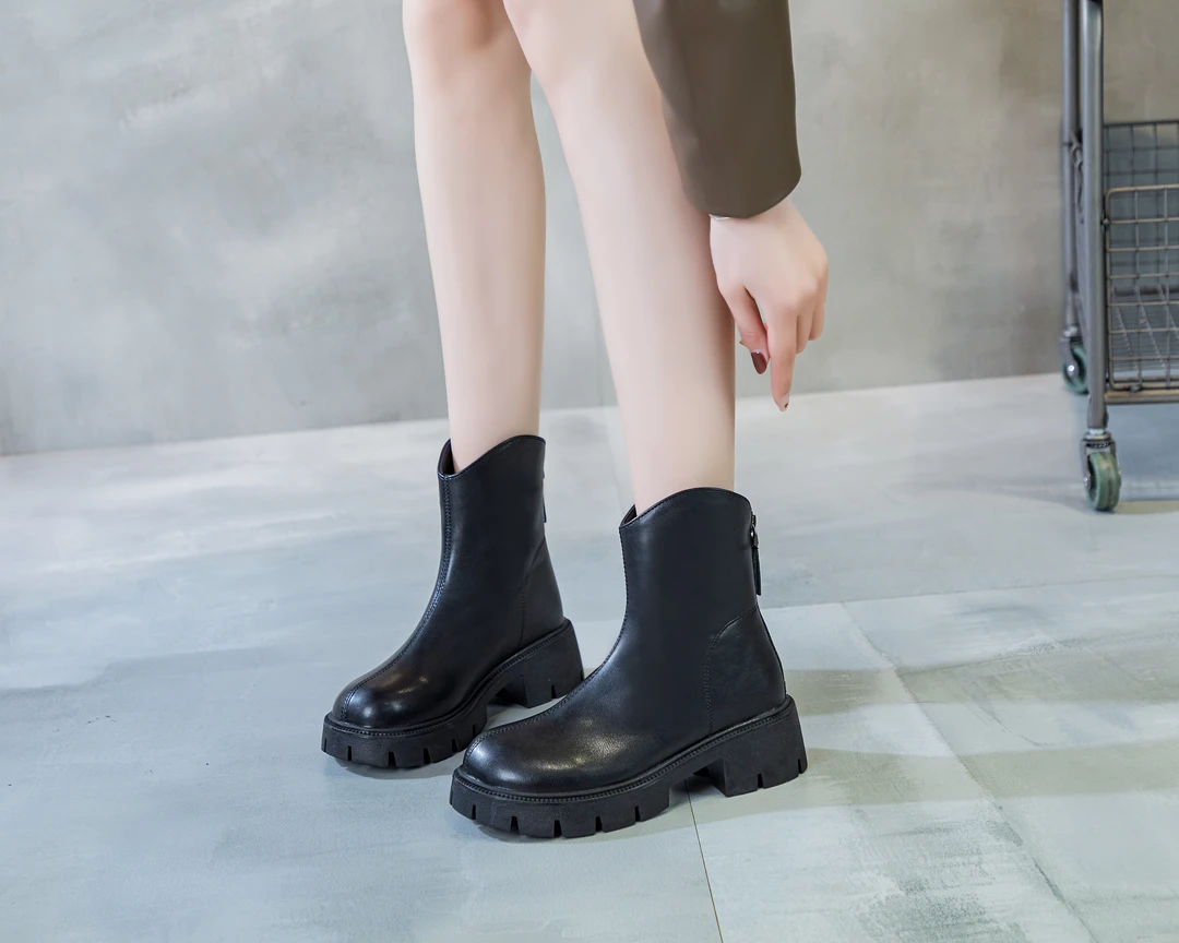 【C魅甄选】秋季秋冬新款英伦风圆头真皮短靴马丁靴粗跟后拉链M8005