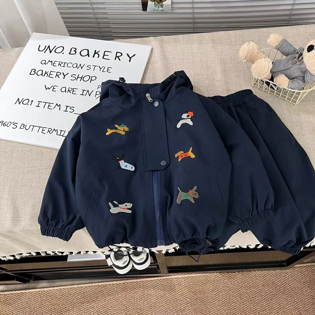 2024秋新款儿童潮流韩版时尚冲20248 藏青色涂鸦冲锋衣外套