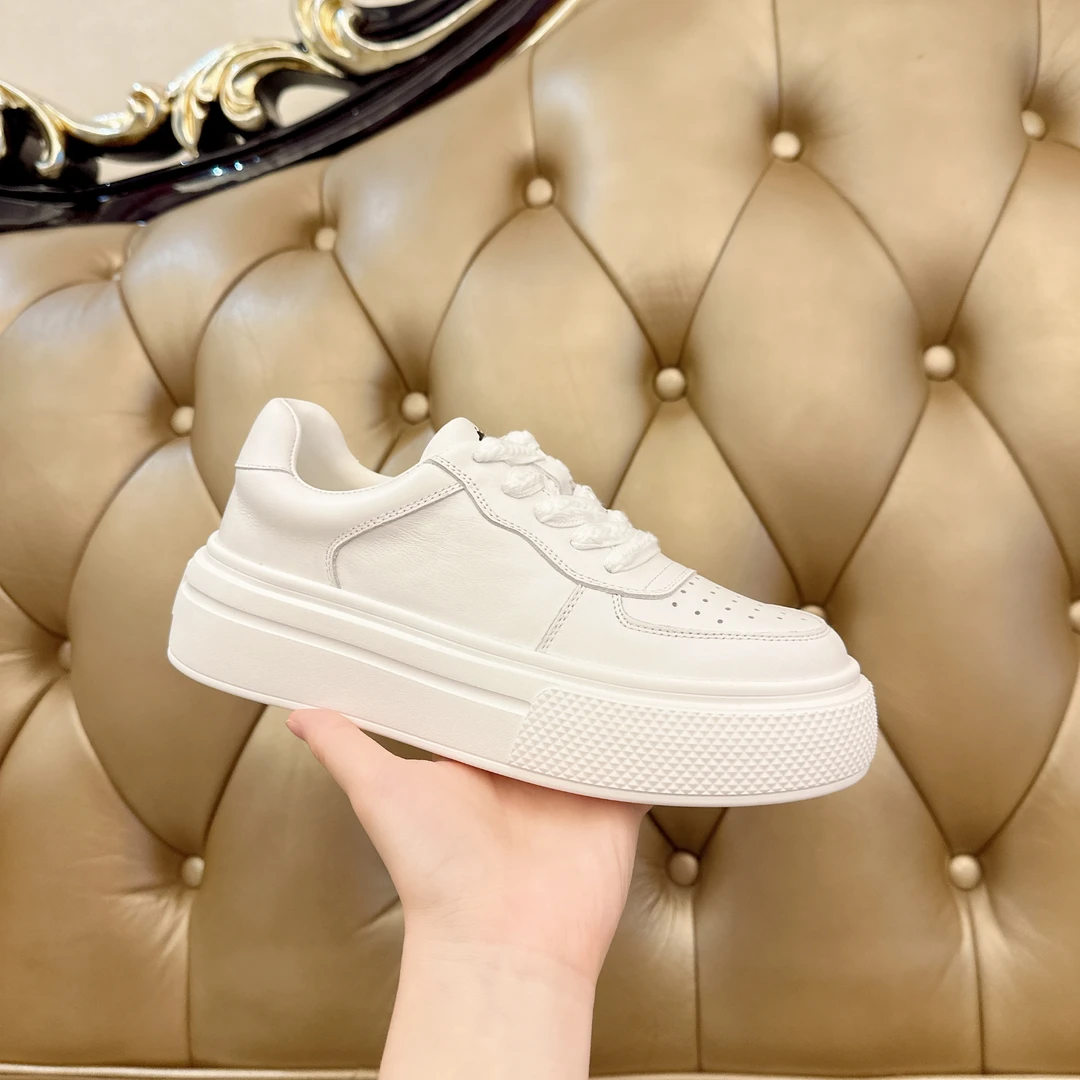 【莹莹秋水】小白鞋女真皮百搭白色运动厚底秋季新款5厘米板鞋2024