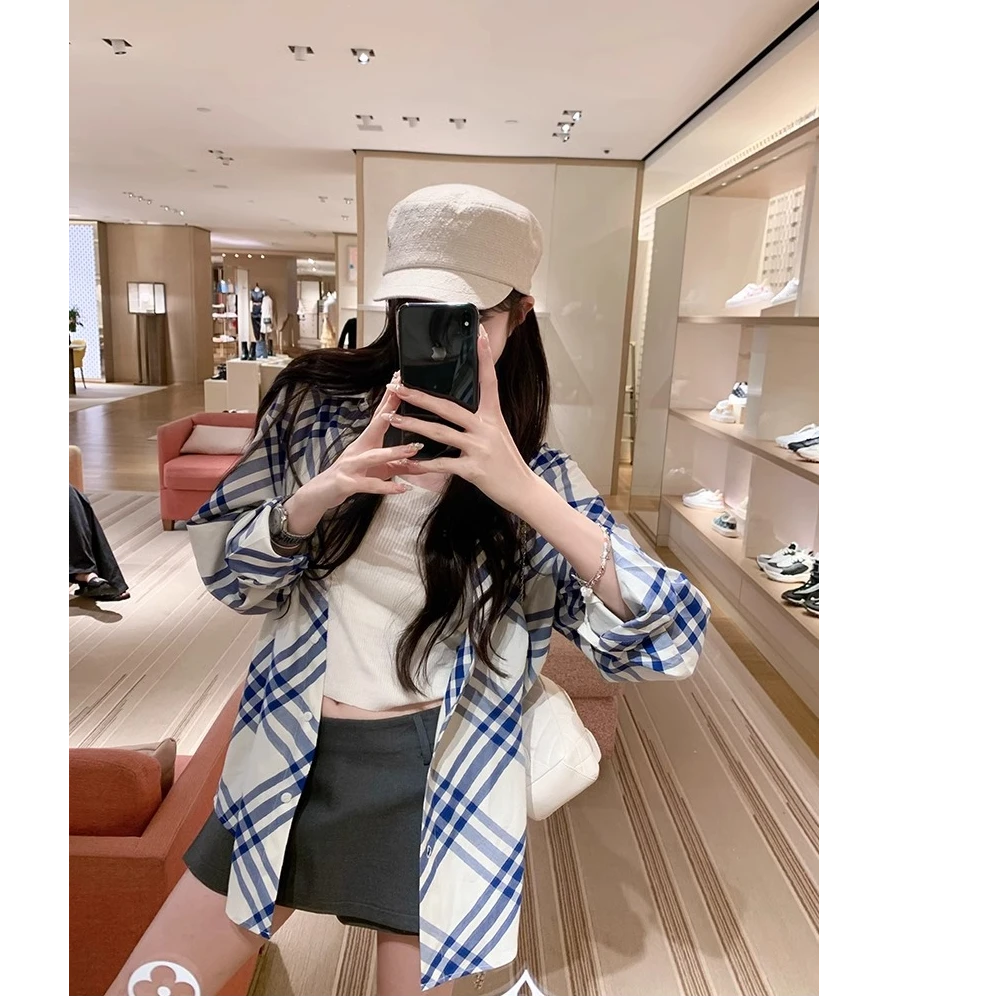韩版设计感宽松条纹衬衫外套女早秋薄款格纹减龄防晒翻领长袖上衣