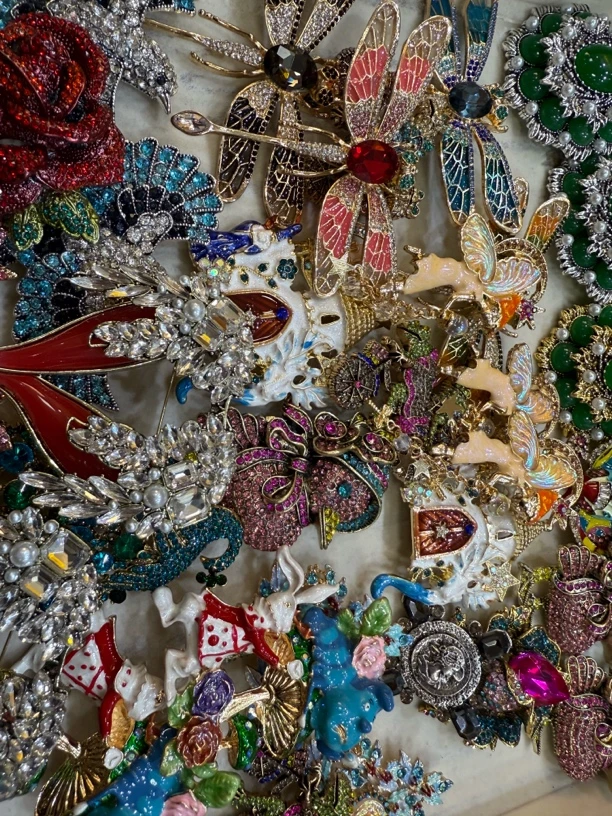 铜合金胸针 铜合金珐琅胸针复古轻奢国风法式小众饰品